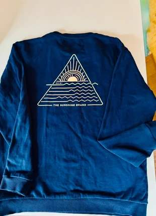 SHIWI men’s sweater size medium navy with pyramid design, brand: Shiwi, condition: Very good, size: M, £25.00, £26.95 includes Buyer Protection