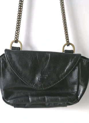 Mini sac de soirée en cuir noir femme United Colors of Benetton, marque: United Colors of Benetton, état: Très bon état, 7,00 €, 8,05 € Protection acheteurs incluse