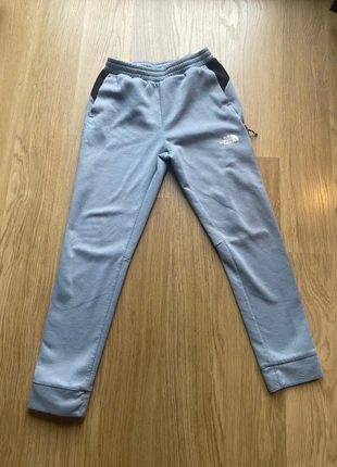 North face broek, marca: The North Face, estado: Bueno, tamaño: M, 8,00 €, 9,10 € Protección al comprador incluida