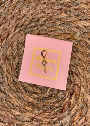 Boucle d’oreille maison dorée, marque: Maison Dorée, état: Très bon état, 7,00 €, 8,05 € Protection acheteurs incluse