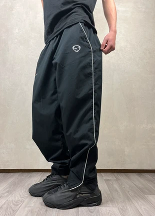 Exclusive Parachite Trackpant Nike vintage Nylon | XL, merk: Nike, staat: Heel goed, maat: XL, € 29,00, € 31,15 inclusief Kopersbescherming