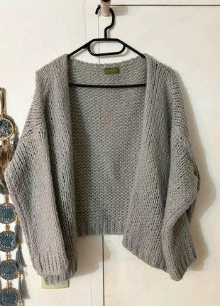 Gilet bernadette gris, merk: carry me paris, staat: Heel goed, maat: Universele maat, € 8,00, € 9,10 inclusief Kopersbescherming