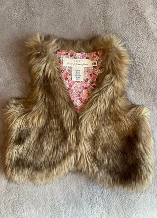 Gilet enfant, merk: H&M, staat: Nieuw zonder prijskaartje, maat: 4 jaar / 104 cm, € 5,00, € 5,95 inclusief Kopersbescherming