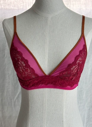 Brassière dentelle rose & ocre - Taille S - Jamais portée, brand: Vintage Dressing, condizioni: Nuovo senza cartellino, taglia: S, €2.00, €2.80 include la Protezione acquisti