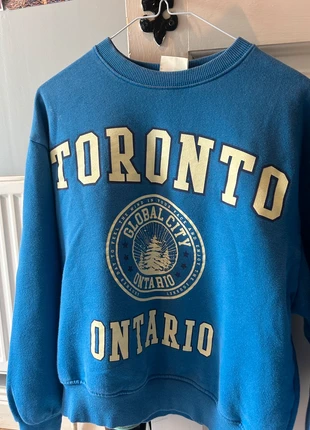 Pull & Bear blue crewneck, marque: Pull & Bear, état: Très bon état, taille: S / 36 / 8, 5,00 €, 5,95 € Protection acheteurs incluse