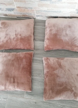 4 coussins et 4 Housses 40 * 40, état: Très bon état, taille: 40 x 40 cm, 10,90 €, 12,15 € Protection acheteurs incluse