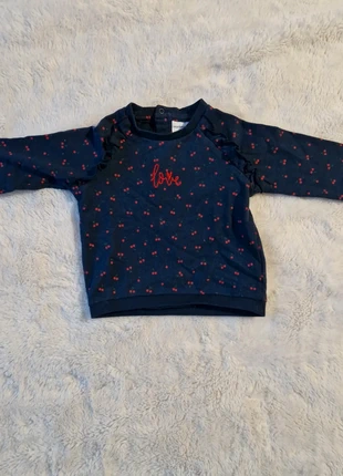 Sweat Love avec petites cerises, marque: Vertbaudet, état: Très bon état, taille: 9-12 mois / 74 cm, 4,00 €, 4,90 € Protection acheteurs incluse