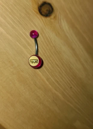 Piercing nombril rose "fuck", zustand: Gut, 1,50 €, 2,28 € inklusive Vinted-Käuferschutz