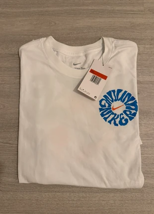 T-shirt nike running blanc vert bleu taille L, marca: Nike, estado: Muito bom, tamanho: L, €30.00, €32.20 inclui Proteção do Comprador