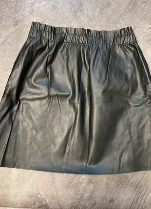 Jupe cuir Zara femme Taille M uni noir, brand: Zara, condition: Very good, size: M / 38 / 10, €3.50, €4.38 includes Buyer Protection
