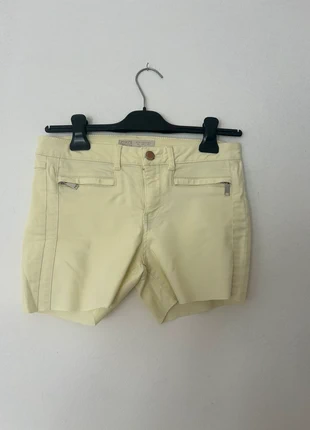 Pantaloncini Zara Gialli con tasche zip – Taglia 36, marke: Zara, zustand: Neu, größe: S / 36 / 8, 8,90 €, 10,05 € inklusive Vinted-Käuferschutz