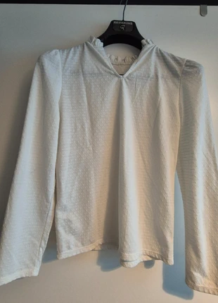 Blouse kiabi blanc cassé S, marque: Kiabi, état: Neuf sans étiquette, taille: S / 36 / 8, 2,00 €, 2,80 € Protection acheteurs incluse