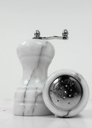 Set moulin à poivre et salière en marbre vintage, marque: Vintage Love, état: Très bon état, 40,00 €, 42,70 € Protection acheteurs incluse