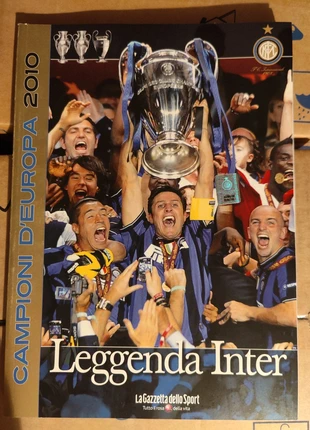 Leggenda Inter Campioni d'Europa 2010 Gazzetta dello Sport, condizioni: Nuovo senza cartellino, €8.00, €9.10 include la Protezione acquisti