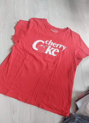 Tee-shirt Coca-Cola, marke: Coca-Cola, zustand: Sehr gut, größe: L / 40 / 12, 2,00 €, 2,80 € inklusive Vinted-Käuferschutz