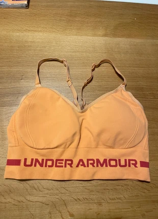 Brassière Under Armor, marque: Under Armour, état: Neuf sans étiquette, taille: M, 15,00 €, 16,45 € Protection acheteurs incluse