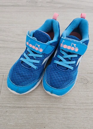 Diadora scarpe sneackers bambina numero 35 colore rosa e azzurro, marca: Diadora, estado: Muito bom, tamanho: 35, €2.50, €3.33 inclui Proteção do Comprador