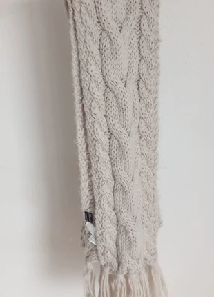Écharpe unisexe beige tricotée très longue H&M Divided, merk: Divided, staat: Heel goed, € 6,00, € 7,00 inclusief Kopersbescherming