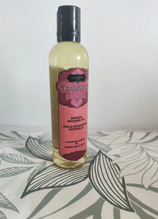 Aromatics huile de massage sensuelle 236ml à utiliser 12 mois après ouverture valeur 18€, brand: aromatics, condizioni: Nuovo con cartellino, €6.50, €7.53 include la Protezione acquisti