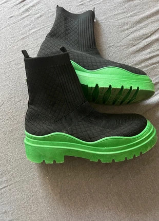 Botki damskie elastyczne , rozmiar 40, état: Très bon état, taille: 40, 3,80 €, 4,69 € Protection acheteurs incluse