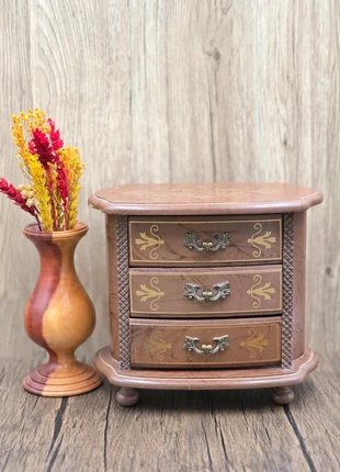 Vintage Musical Jewerelly Box, brand: Reclaimed Vintage, condition: Good, £20.00, £21.70 includes Buyer Protection