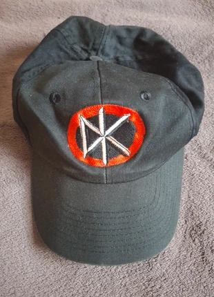 Casquette dead kennedys, marque: MERCH, état: Très bon état, taille: Taille unique, 25,00 €, 26,95 € Protection acheteurs incluse