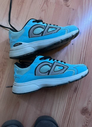 B30 bleu taille 38, marque: Dior, état: Très bon état, taille: 38, 50,00 €, 53,20 € Protection acheteurs incluse