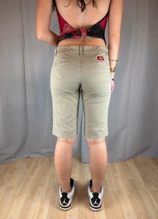 Short cargo Dickies beige baggy vintage Y2K avec logo brodé, taille 30fr femme, brand: Dickies, condition: Very good, size: XXS / 32 / 4, €11.99, €13.29 includes Buyer Protection Pro
