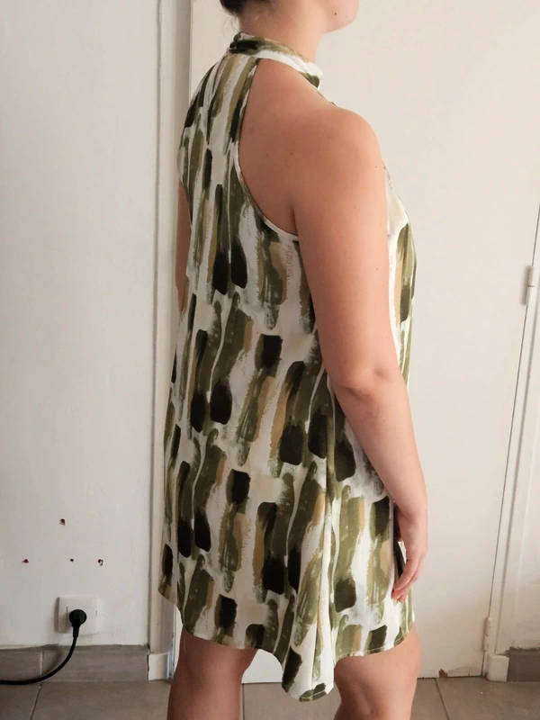 Robe ras du cou camaïeu de vert - photo numéro 6