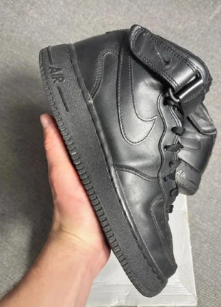621. Nike air Force 1 Mid Noir T40,5, marque: Nike, état: Très bon état, taille: 40,5, 40,00 €, 42,70 € Protection acheteurs (Pro) incluse