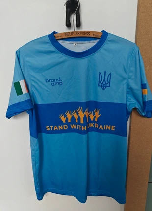 Maillot Stand with Ukraine match gala, état: Très bon état, taille: M, 13,00 €, 14,35 € Protection acheteurs incluse