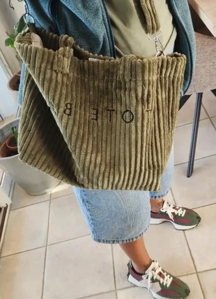 Tote bag en velours côtelé, chic, pratique et tendance, merk: Tote bags Cami, staat: Nieuw met prijskaartje, € 45,00, € 47,95 inclusief Kopersbescherming