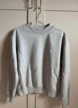 Hellgrauer Sweatshirt von Calvin Klein, marque: Calvin Klein, état: Bon état, taille: S / 36 / 8, 13,00 €, 14,35 € Protection acheteurs incluse