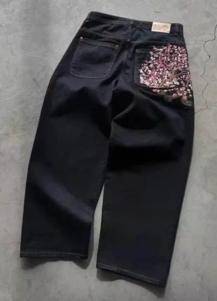 Pantalon noir Derschutze taille M, coupe ample, broderie cerisier au dos, brand: Derschutze, condition: Very good, size: M, €70.00, €74.20 includes Buyer Protection