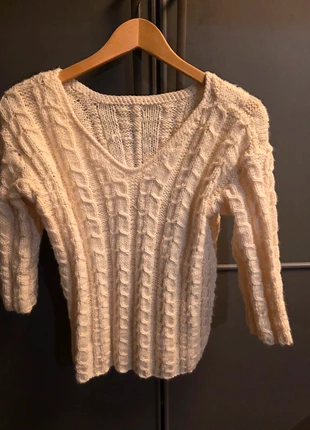 Wit gebreid v-neck kabel truitje met 3/4 Mouw, merk: Hand Knitted, staat: Heel goed, maat: M / 38 / 10, € 5,00, € 5,95 inclusief Kopersbescherming