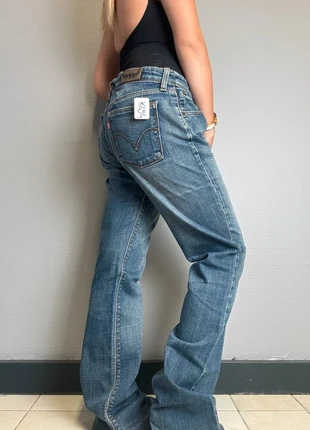 K494 Jean Levi’s Femme Mid Rise Boot Cut, marca: Levi's, estado: Muy bueno, tamaño: M / 38 / 10, 29,99 €, 32,19 € Protección al comprador Pro incluida