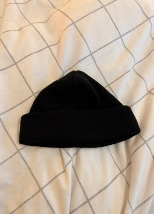 black fisherman’s skater beanie, brand: ASOS, condition: Very good, size: S, £10.00, £11.20 includes Buyer Protection