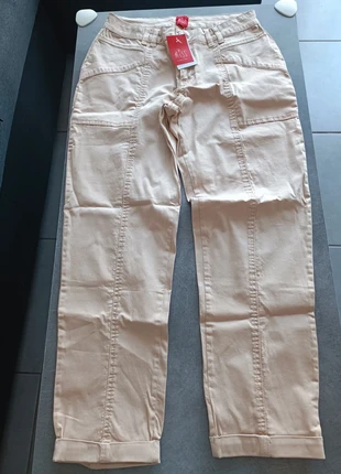 Pantalon 7/8 Miss Captain T36, marque: Miss Captain, état: Neuf avec étiquette, taille: S / 36 / 8, 6,00 €, 7,00 € Protection acheteurs incluse