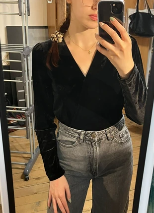 Body en velours noir, marke: Kiabi, zustand: Neu, größe: S / 36 / 8, 3,50 €, 4,38 € inklusive Vinted-Käuferschutz