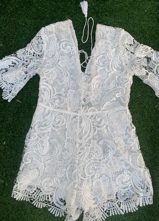 Macacão Curto Feminino Bordado com Manga – Forrado, merk: UMA, staat: Nieuw zonder prijskaartje, maat: M / 38 / 10, € 10,00, € 11,20 inclusief Kopersbescherming