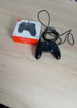 Manette Nintendo Switch, marque: Nintendo, état: Très bon état, 15,00 €, 16,45 € Protection acheteurs incluse