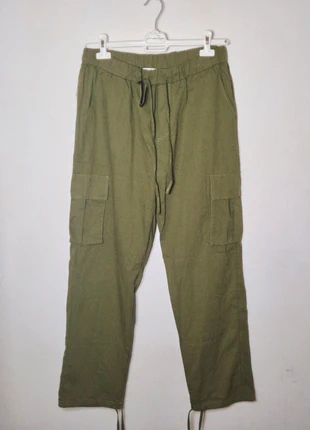 Pantalón cargo verde militar con bolsillos laterales. Nuevo, marque: Local, état: Neuf sans étiquette, taille: XL, 4,00 €, 4,90 € Protection acheteurs incluse