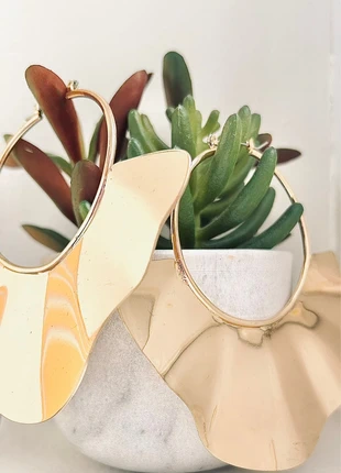 🤍Créoles dorées avec effet ondulé - Très bon état🤍, brand: Boutique Bohéme, condition: New without tags, €5.80, €6.79 includes Buyer Protection