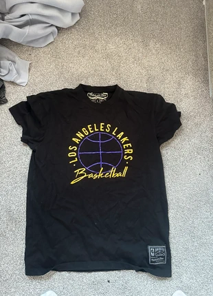 Mitchell and ness lakers basketball t shirt, brand: Mitchell & Ness, condition: Very good, size: L, £10.00, £11.20 includes Buyer Protection