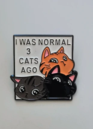 Spilla Pin smaltata gatti " I was normale 3 cata ago", brand: spilla gatto, condizioni: Nuovo con cartellino, €5.00, €5.95 include la Protezione acquisti