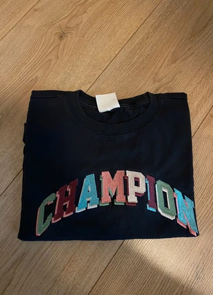 Maglietta champion crop top oversize corta blu navy donna taglia XS, brand: Champion, condizioni: Ottime, taglia: XS, €7.00, €8.05 include la Protezione acquisti