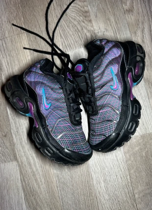 Nike TN Tunned Kids Garçon Taille 28 airmax enfant, marca: Nike, estado: Muito bom, tamanho: 28, €25.00, €26.95 inclui Proteção do Comprador