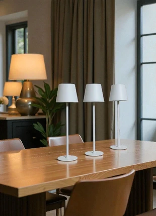 Set di TRE Lampada Led da Tavolo Touch dimmerabili Ricaricabili. Design moderno, zustand: Neu, mit Etikett, 20,90 €, 22,65 € beinhaltet Vinted-Käuferschutz Pro