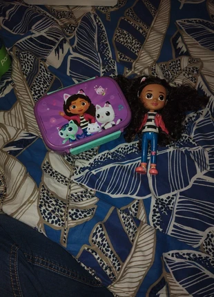 Poupée Gaby chat et boîte a goûter, marque: Gabby's Dollhouse, état: Très bon état, taille: Prématuré, jusqu'à 44cm, 5,00 €, 5,95 € Protection acheteurs incluse