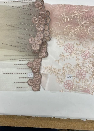 Lot Dentelle Broderie  sur Tulle Polyester, marque: Tulle, état: Neuf sans étiquette, 7,00 €, 8,05 € Protection acheteurs incluse